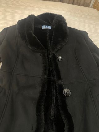 Abrigo largo de paño con forro de pelo
