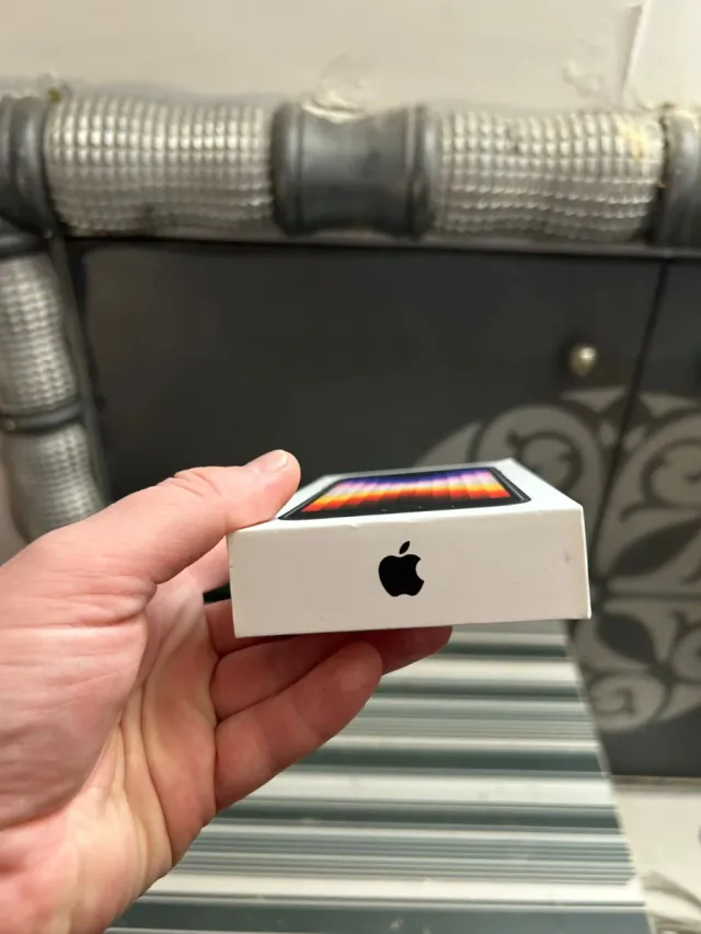 Caja vacía para iPhone SE Midnight 128 Gb