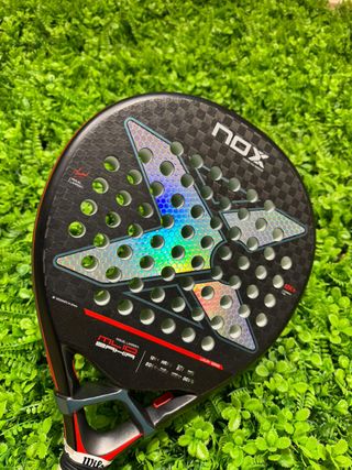 Pala Padel Nox ML10 Bahía Luxury Series Carbono 12