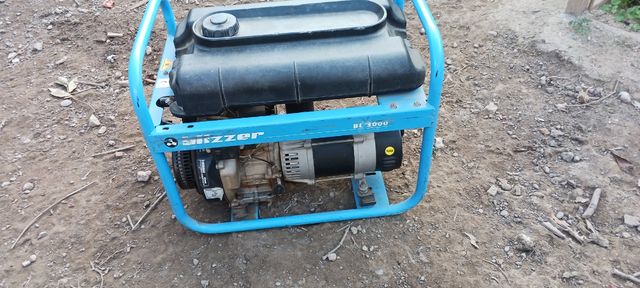 SE vende GENERADOR 3000W