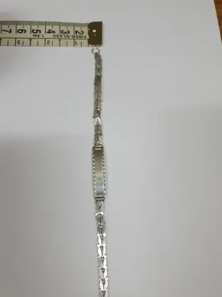 Pulsera de plata con placa