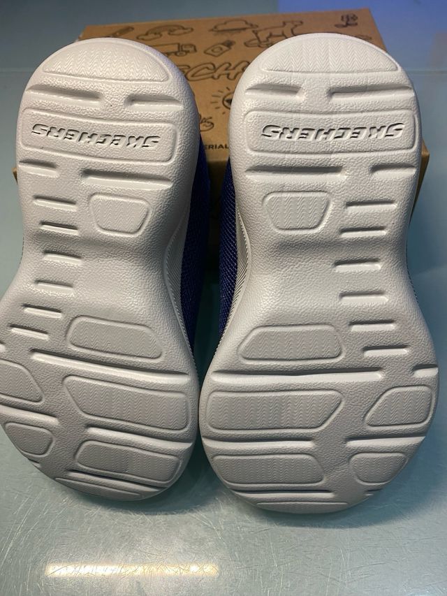 Zapatillas Skechers niño Talla 22