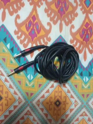 Cable de guitarra jack 6.35mm 3 metros.