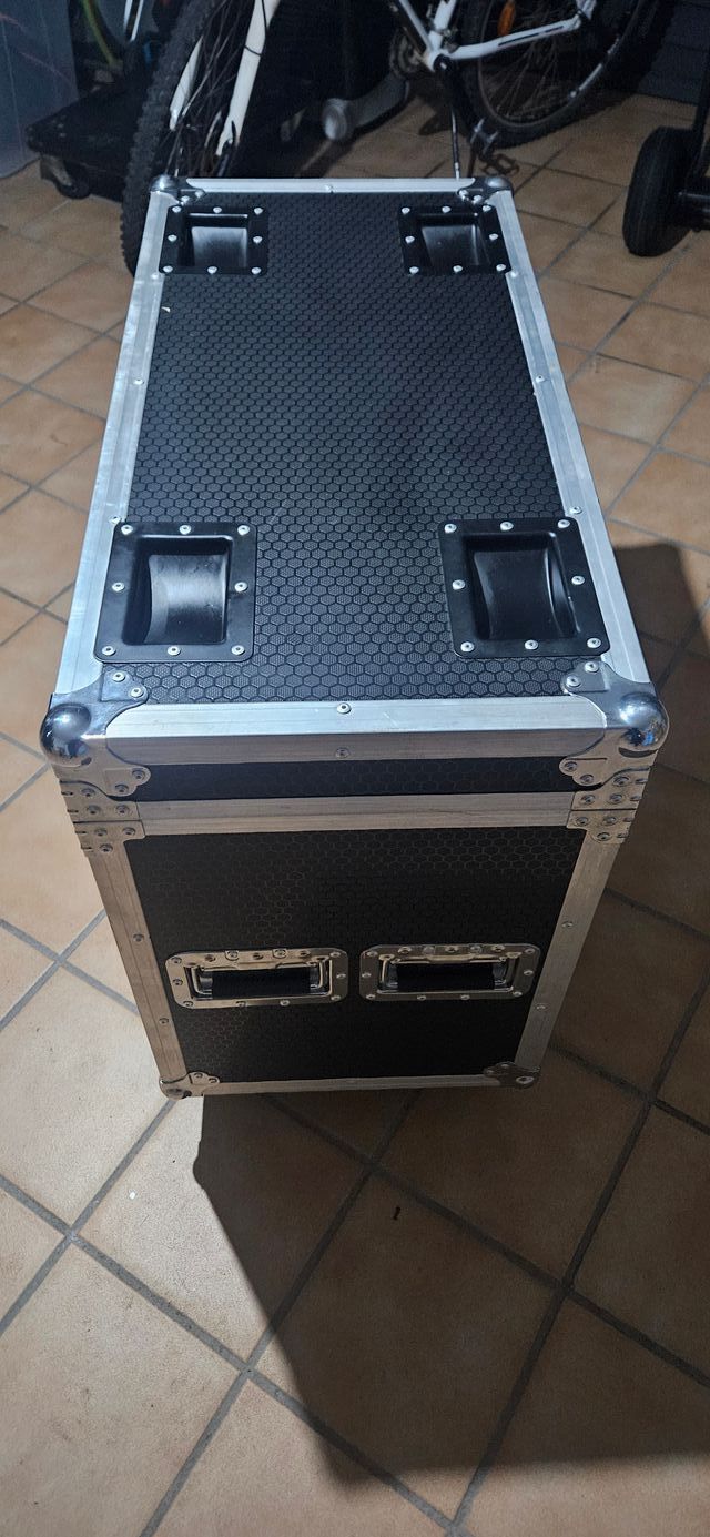 Baúl Flight Case para equipos de iluminación