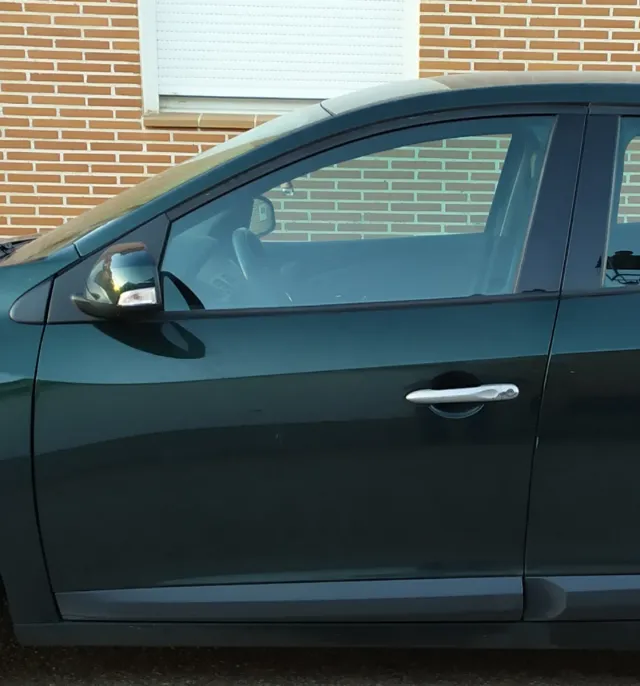 Puerta delantera Izquierda Renault Megane 3