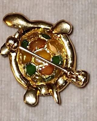Spilla tartaruga smaltata con strass