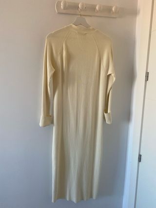 Chaqueta larga de punto ZARA beige