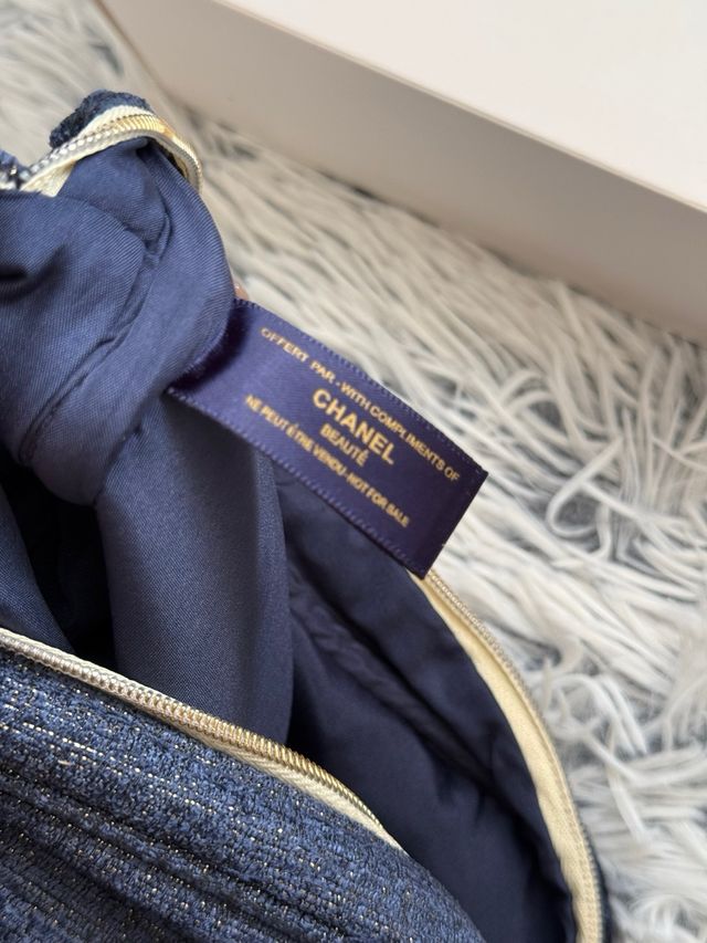 Necesser Chanel Blu Marina e Oro