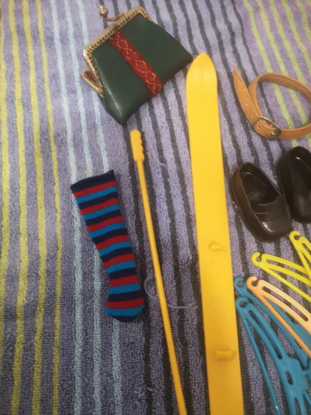 Accesorios Muñeca Vintage: Ropa y Zapatos