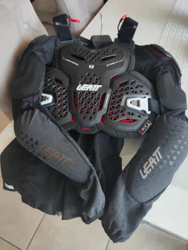 Pettorina Leatt Body Protector 4.5 EVO taglia M/L