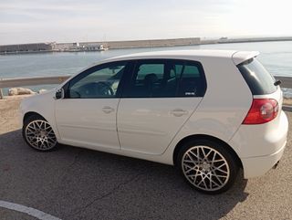 Volkswagen Golf 2005
