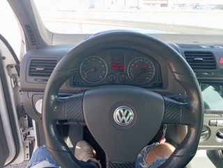 Volkswagen Golf 2005