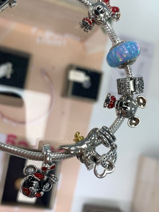 PULSERA PANDORA Y CHARMS DISNEY