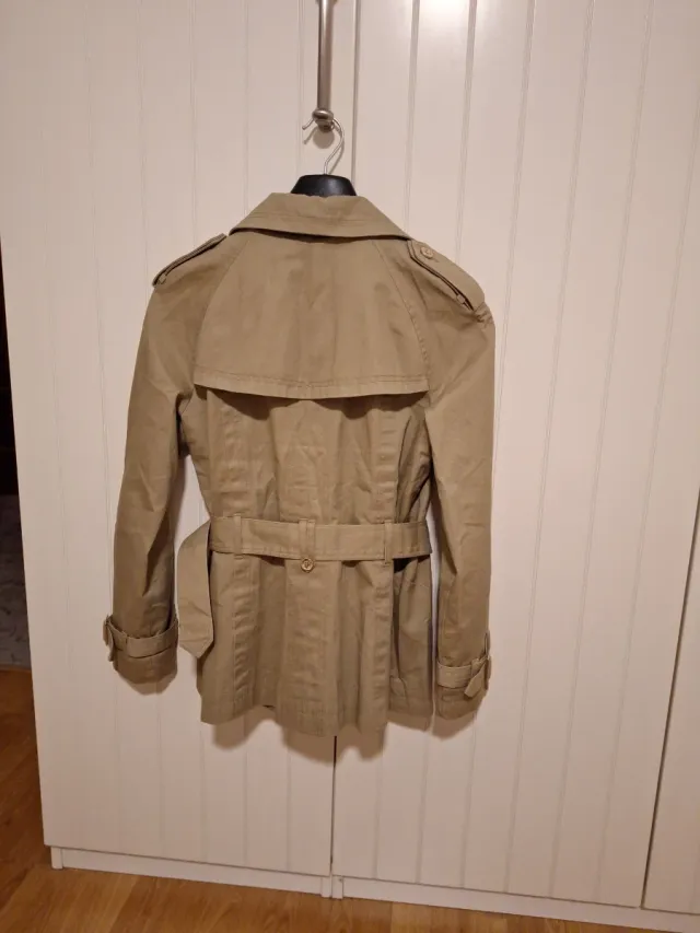 Gabardina Mango Beige Corta