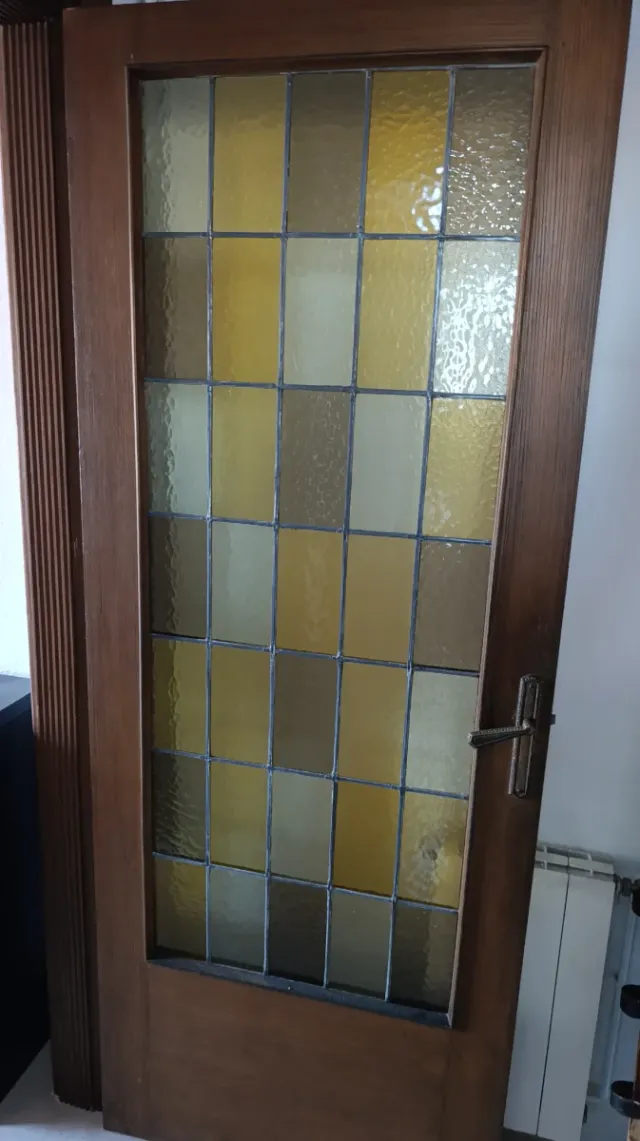 Puerta madera interior vidriera emplomada
