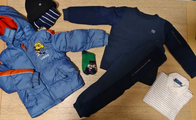 Lotto vestiti bambino 8 anni