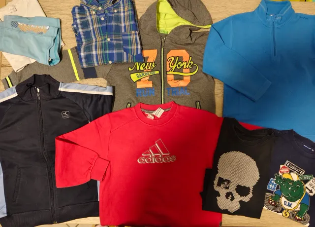 Lotto vestiti bambino 8 anni