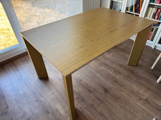 Mesa de comedor extensible de madera