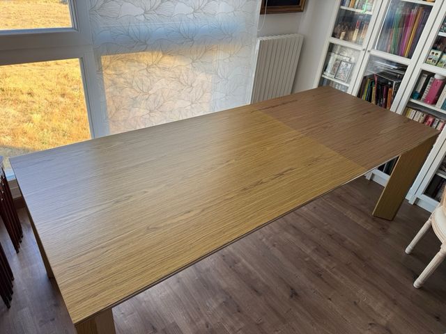 Mesa de comedor extensible de madera