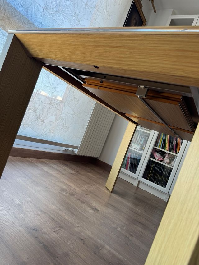 Mesa de comedor extensible de madera