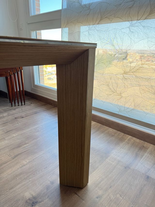 Mesa de comedor extensible de madera