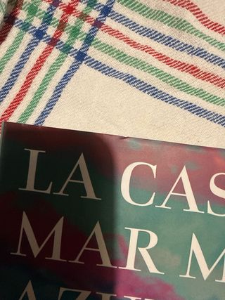libro la casa en el mar más azul