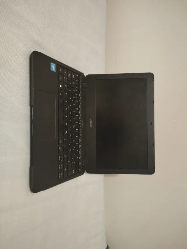 Portátil Acer Travelmate B117-M NO BATERIA