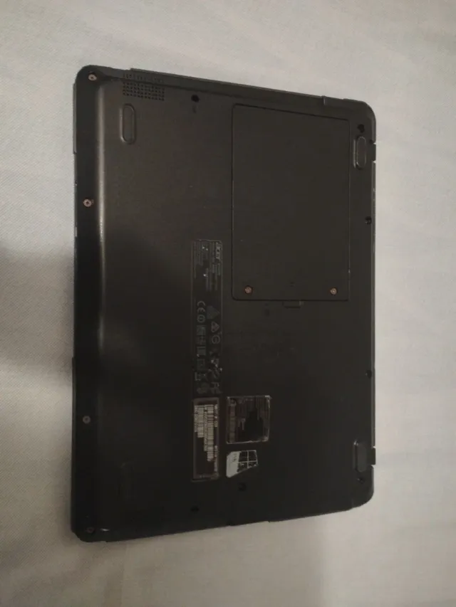 Portátil Acer Travelmate B117-M NO BATERIA