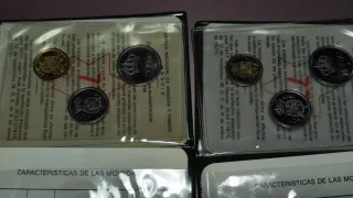 2 Carteras de PRUEBAS NUMISMÁTICAS año 1977
