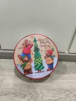 Caja metálica navideña