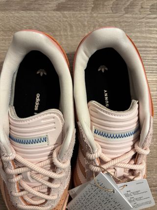 Adidas Gazelle x Bad Bunny Cabo Rojo Naranja Rosa