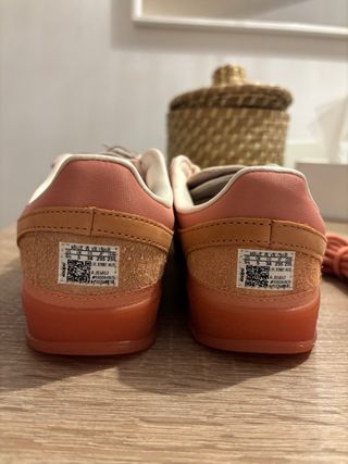 Adidas Gazelle x Bad Bunny Cabo Rojo Naranja Rosa