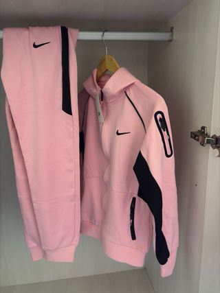 Conjunto Nike Tech Rosa Talla L