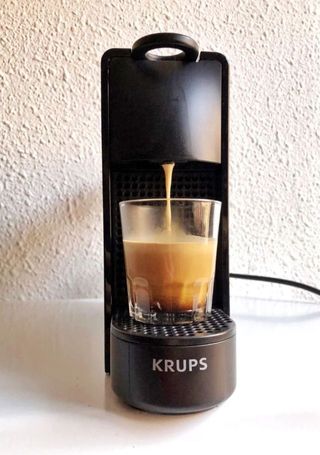 Cafetera Nespresso Krups Negra