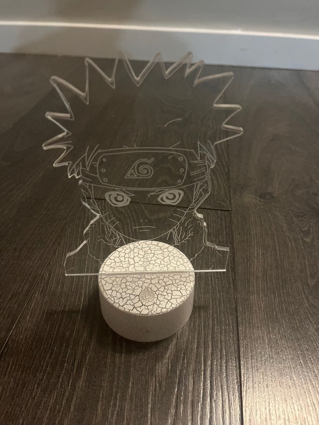 Figura Naruto con luce LED