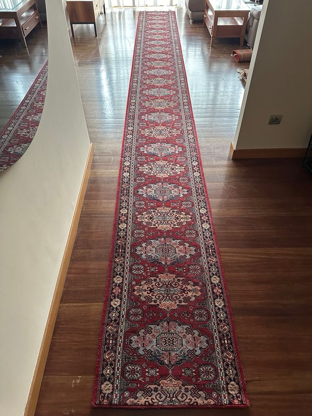 Alfombra pasillera larga diseño oriental