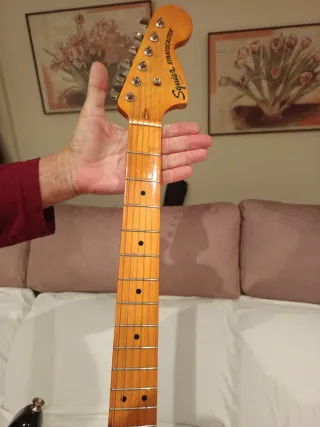 Guitarra Fender Squier Stratocaster Negra