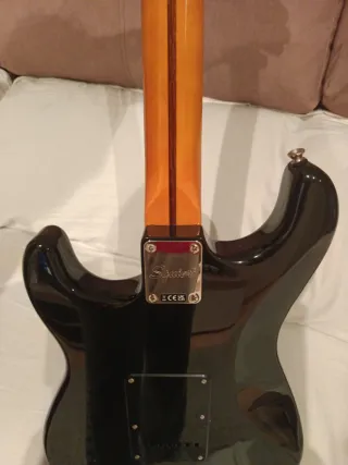 Guitarra Fender Squier Stratocaster Negra