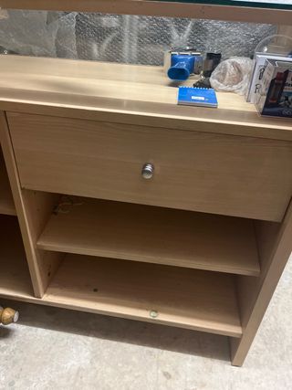 Mostrador madera y cristal