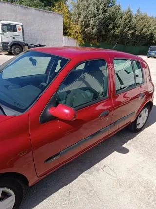 Renault Clio 2002