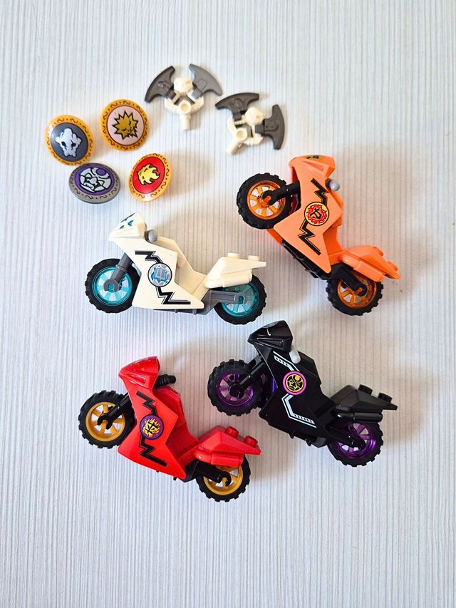 Lego Ninjago: Lote Personajes y Motos