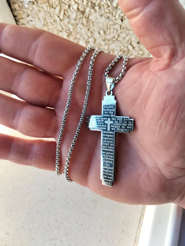 Cadena con colgante cruz Padre Nuestro