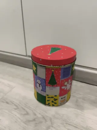 Caja metálica de Navidad multicolor