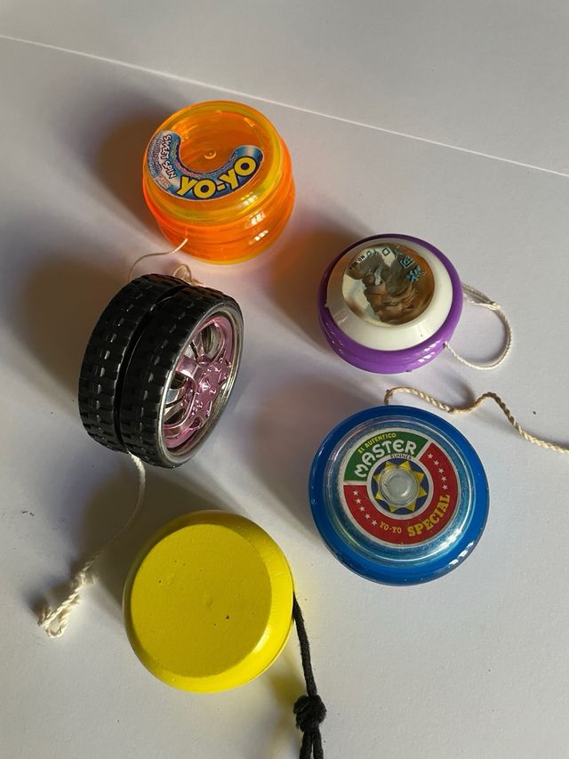 Lote Yoyós y Figuras Disney Pez