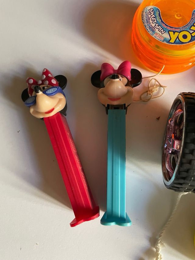 Lote Yoyós y Figuras Disney Pez