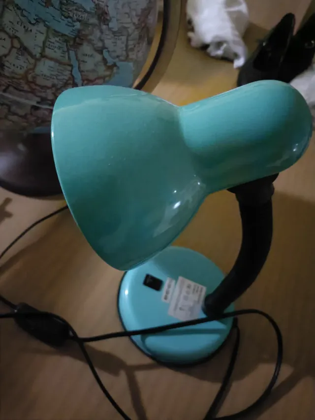 Lámpara de escritorio pequeña