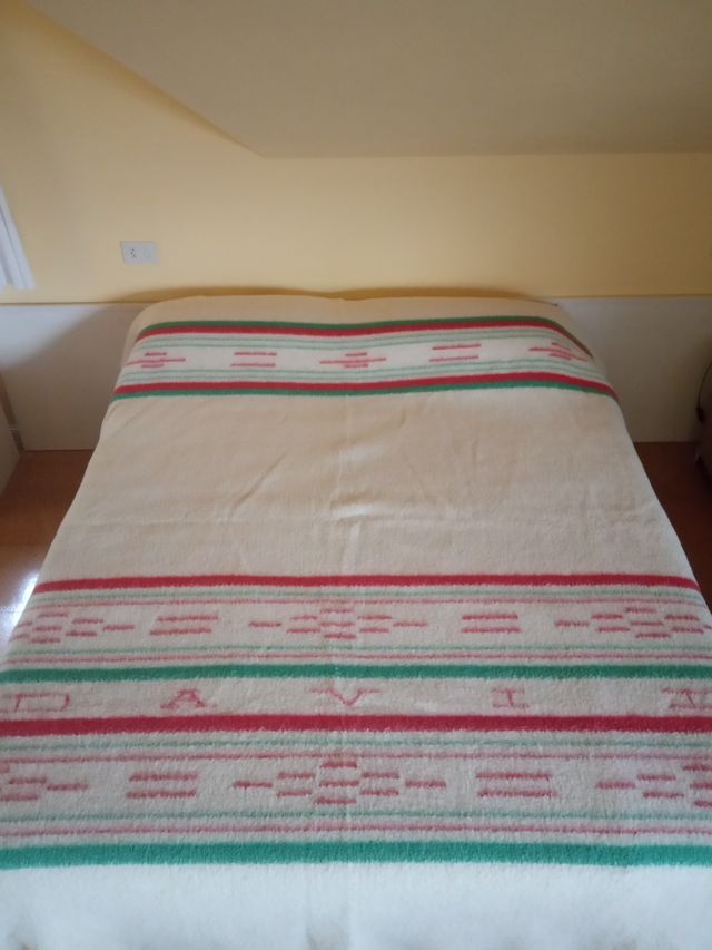 Copriletto David in pura lana con confezione originale