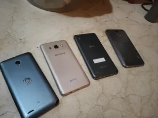 Pack 4 Teléfonos Móviles para experimentación.