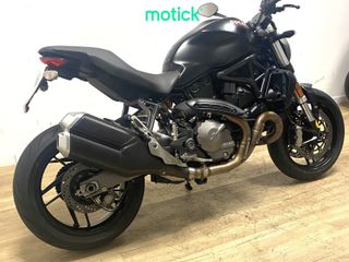 DUCATI MONSTER 821