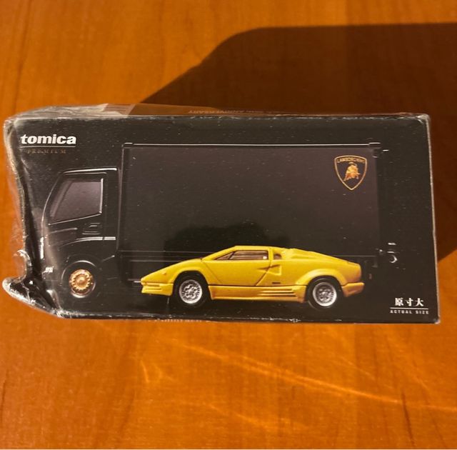 Tomica Lamborghini Countach 25th Anniversary